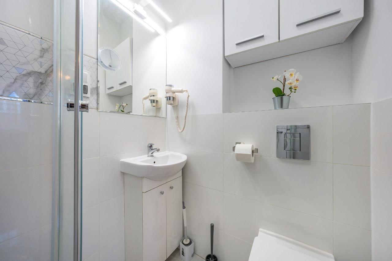 Hello Apartments Modern Studio Sw Ducha กดัญสก์ ภายนอก รูปภาพ